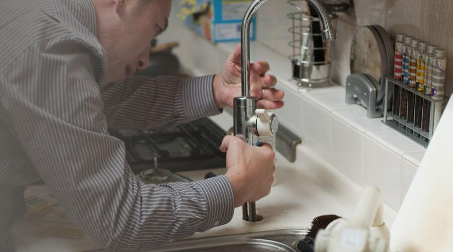 Local annual plumbing maintenance in Farmersville, CA